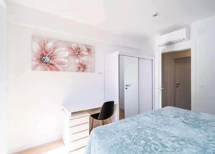 Unique Treasure דוברובניק