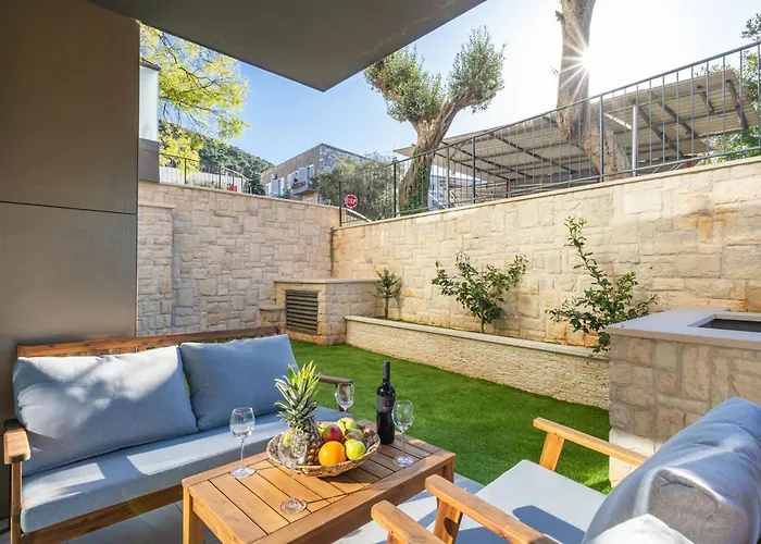 Unique Treasure דירה *